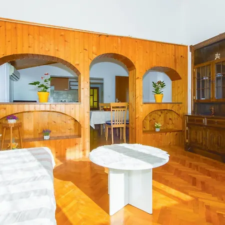 3 Bedroom Amazing In Podstrana